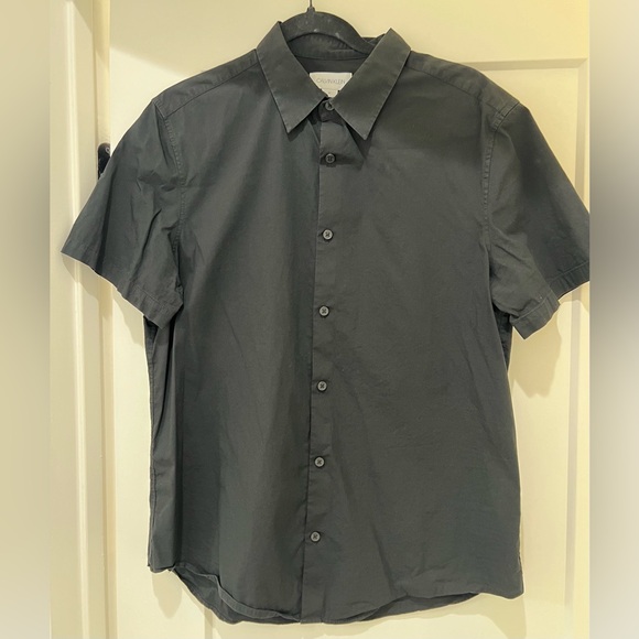 Calvin Klein Short Sleeve Shirt - Picture 1 of 5